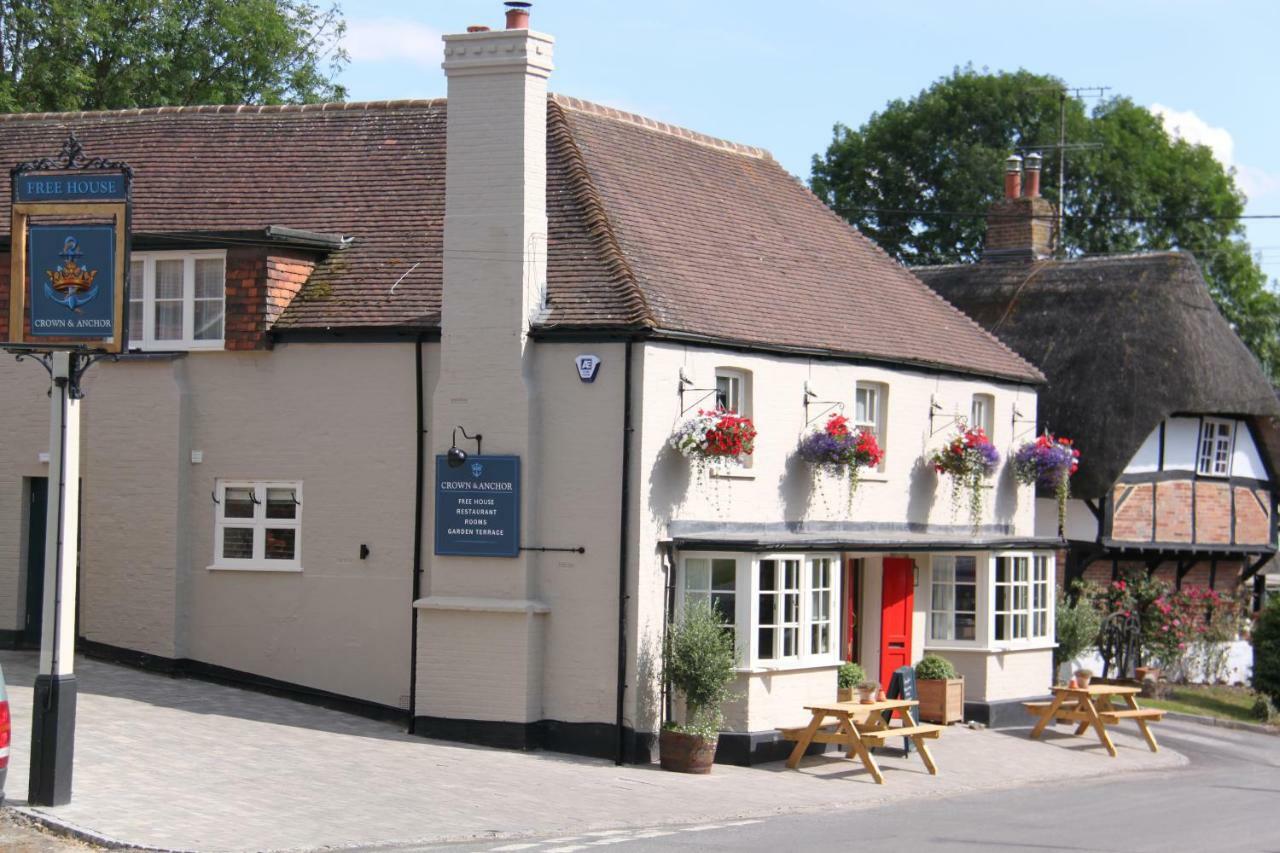 Crown And Anchor Hotel Marlborough Exterior photo